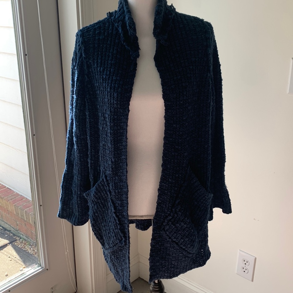 Free people navy blue sweater xs but fits like a small
